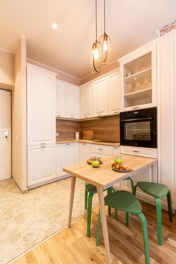 Black Gate - Quiet Studio In The Heart Of Old Town With Free Private Secured Parking Μπρασόβ Εξωτερικό φωτογραφία