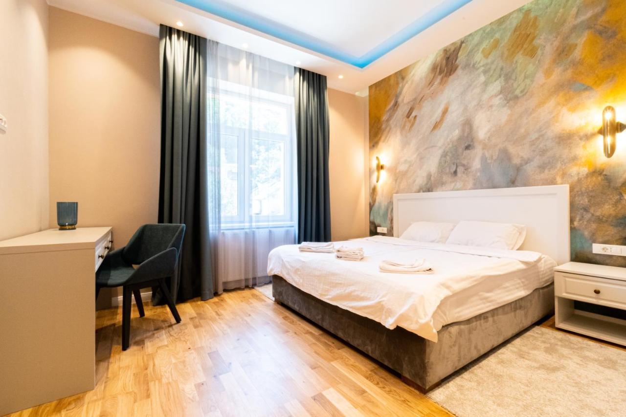 Black Gate - Quiet Studio In The Heart Of Old Town With Free Private Secured Parking Μπρασόβ Εξωτερικό φωτογραφία