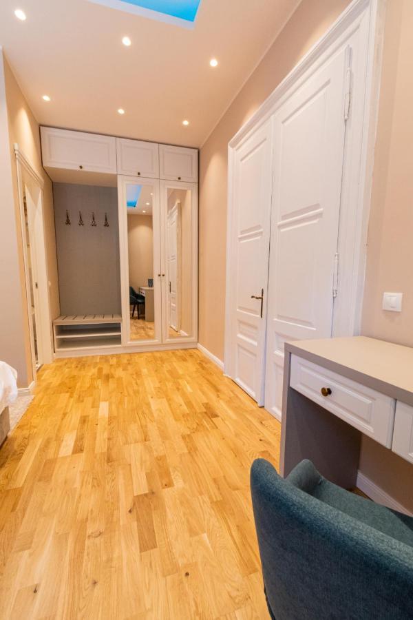 Black Gate - Quiet Studio In The Heart Of Old Town With Free Private Secured Parking Μπρασόβ Εξωτερικό φωτογραφία