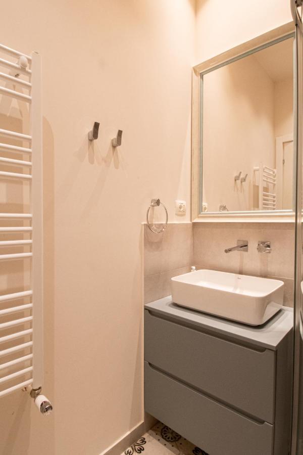 Black Gate - Quiet Studio In The Heart Of Old Town With Free Private Secured Parking Μπρασόβ Εξωτερικό φωτογραφία